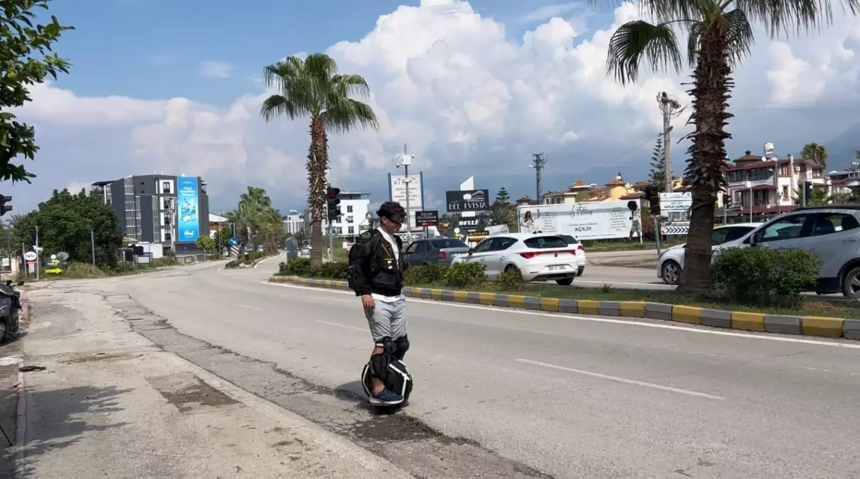 İskenderun’da Tek Tekerli Scooter Dikkat Çekiyor