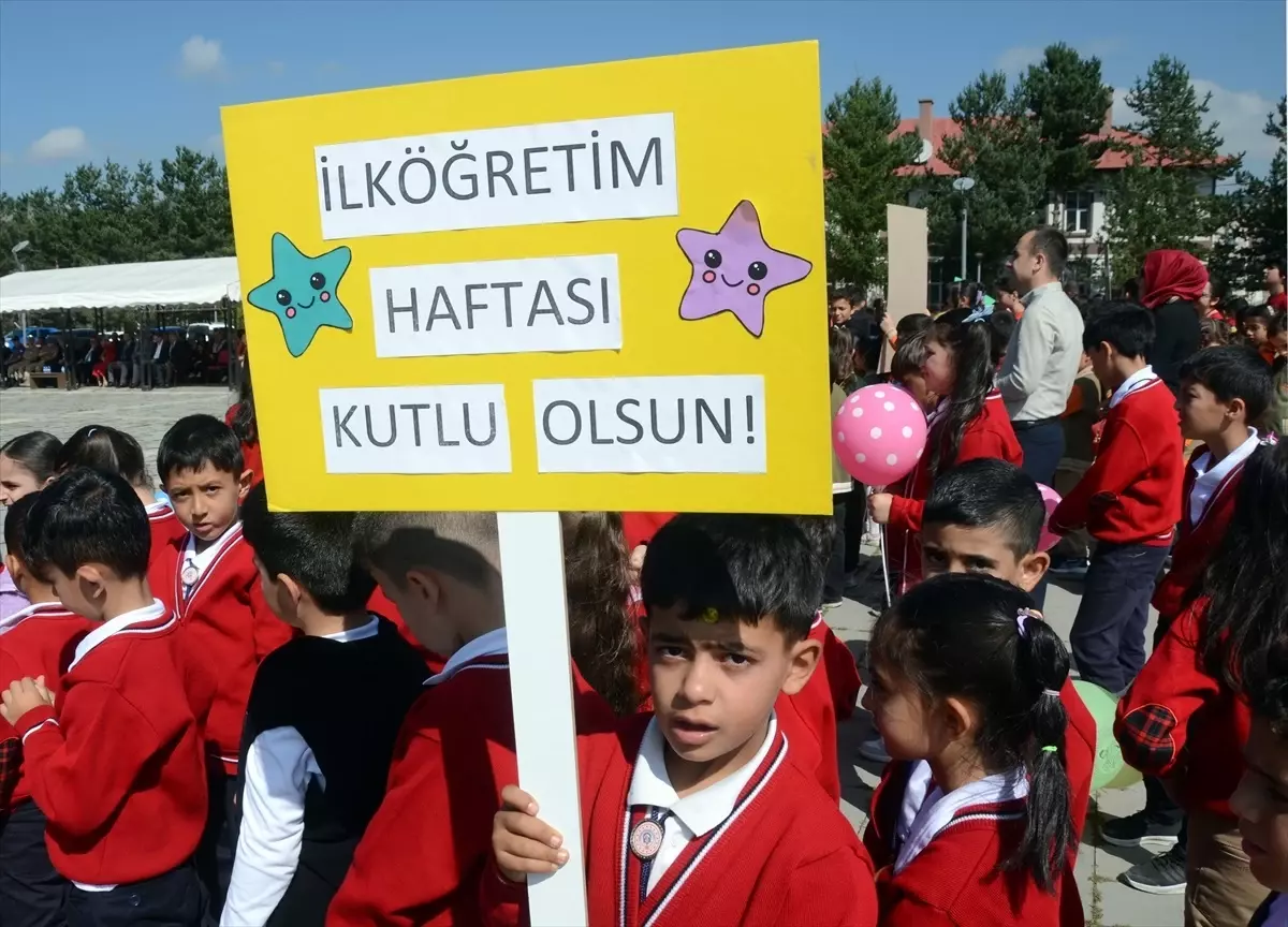 Sarıkamış’ta İlköğretim Haftası Programı Düzenlendi