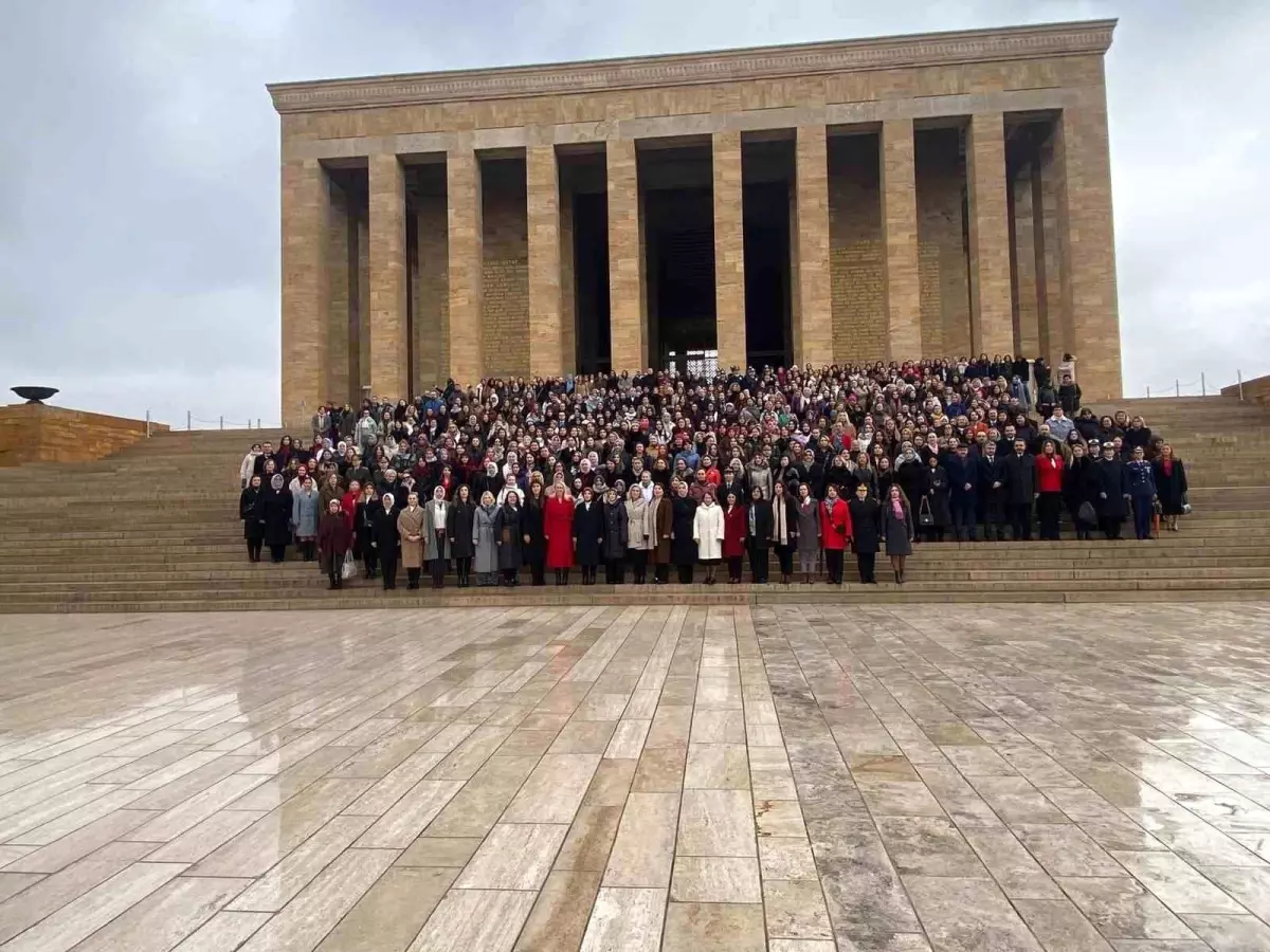 Kadınlara Seçme ve Seçilme Hakkı 90. Yıldönümü Anıtkabir’de Kutlandı